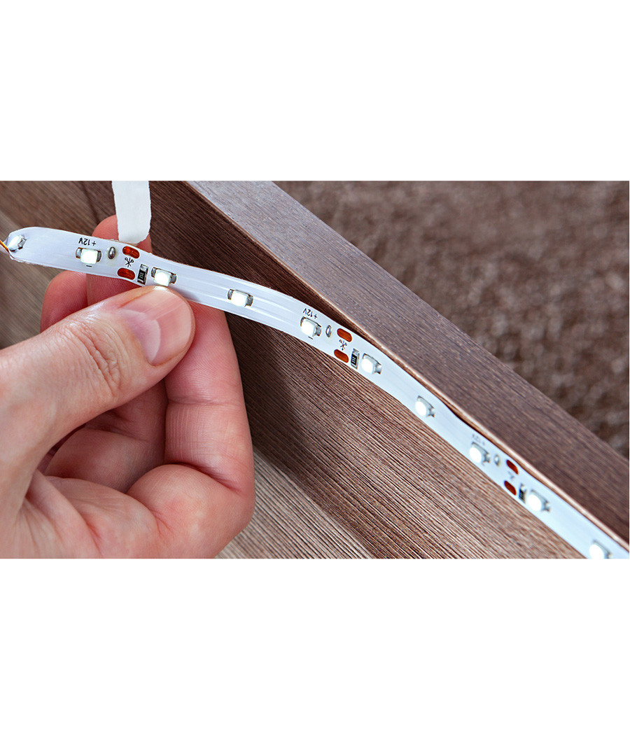 Remote & battery powered LED strip 1m Sale - dynergy